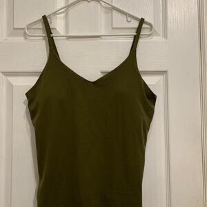 Athleta elation v neck built in bra